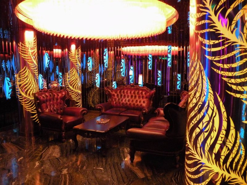 平顶山商务KTV:片场与商务KTV有何不同-叶县ktv预订